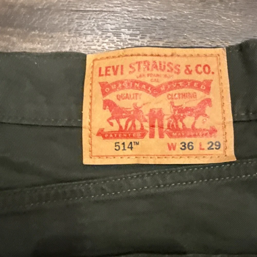 Levi's 514 Relaxed Fit Straight Dark Green Men's Pants Size 36x29 Brand NWTGS